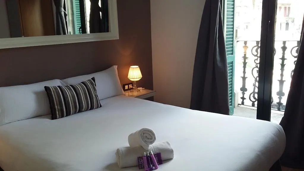 Hostal Bella Lola Barcelona Spain