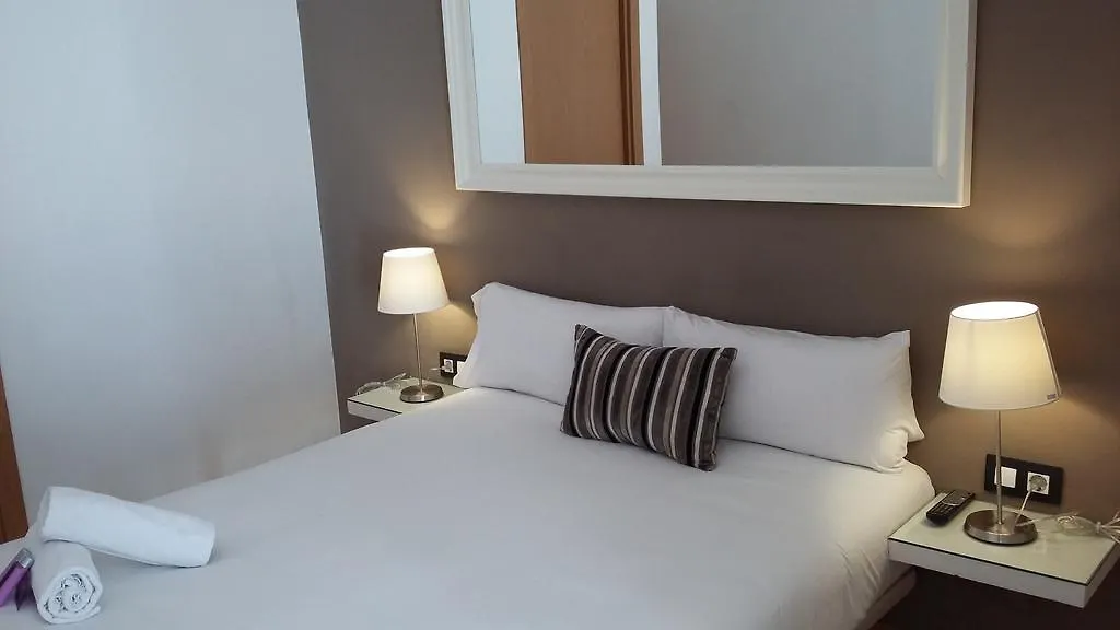 Hostal Bella Lola Barcelona 2*,  Spain