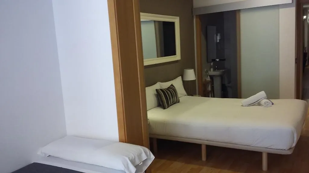 Hostal Bella Lola Barcelona Spain