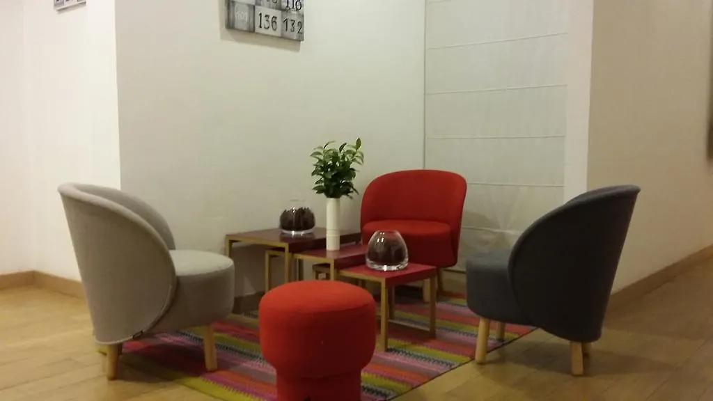 Hostal Bella Lola Barcelona Guest house